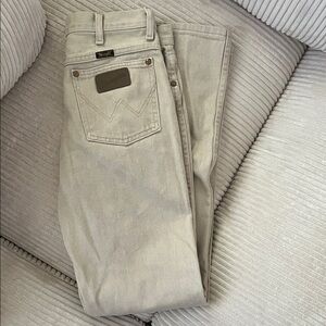 Wrangler Men's Slim Straight Jeans in Cream
